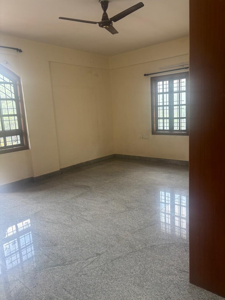 Room, brigade-palace 3 Bedroom 2200 Sq.Ft. Apartment In Palace Road Bangalore 9341618