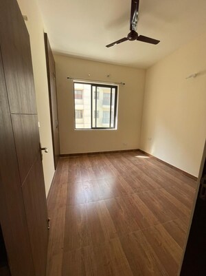 Room in 3 BHK Apartment at Shalimar Mannat, Faizabad Road – for Rent