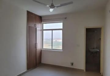 Room in 3 BHK Apartment at Paarth Aadyant, Gomti Nagar – for Rent