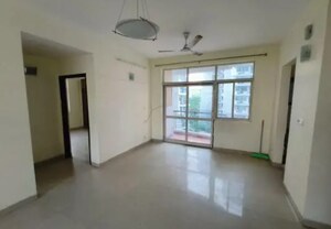 Room in 3 BHK Apartment at Omaxe Heights II, Gomti Nagar – for Rent