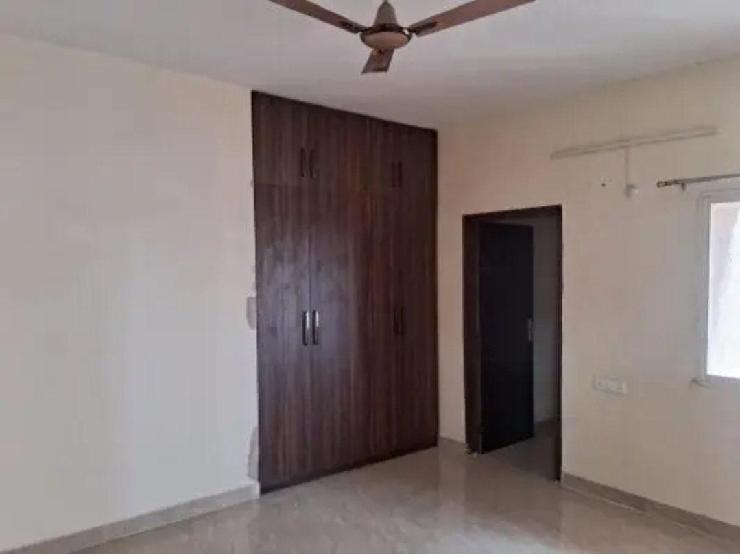 3 BHK 1500 Sq.Ft. Apartment in Parijaat Residency