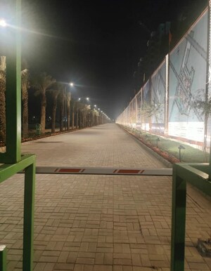 Swimming Pool in 3 BHK Apartment at Signature Global De Luxe DXP, Sector 37d – for Sale