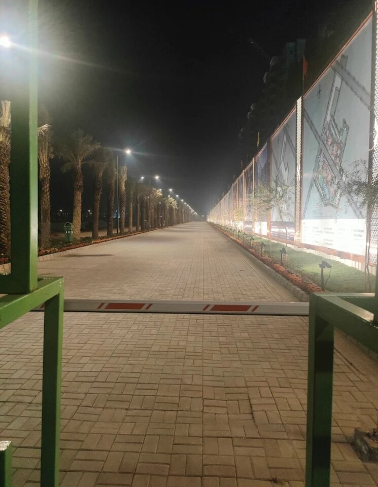 Swimming Pool, signature-global-de-luxe-dxp 3 Bedroom 2623 Sq.Ft. Apartment In Sector 37d Gurgaon 9341646