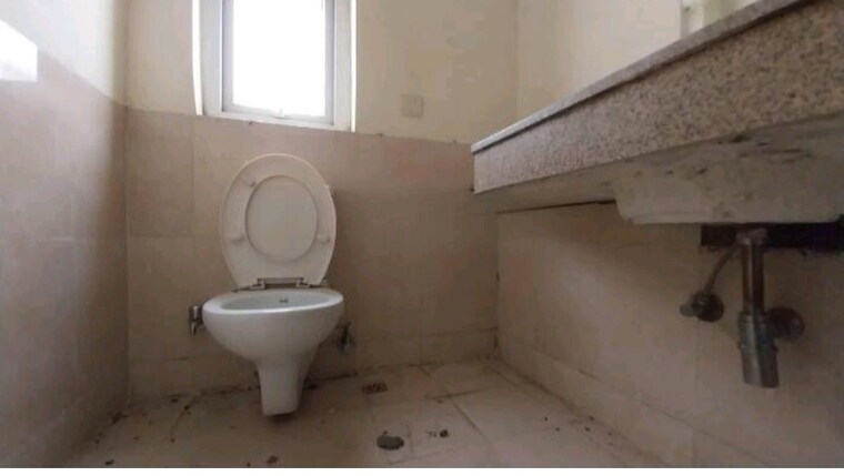 Bathroom, umang-monsoon-breeze-phase-i 3 Bedroom 1847 Sq.Ft. Apartment In Sector 78 Gurgaon 9341660