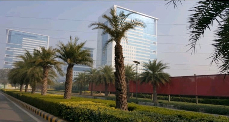 Garden, dlf-corporate-greens Commercial Office Space in IT/SEZ 3500 Sq.Ft. In Sector 74a Gurgaon 9341674