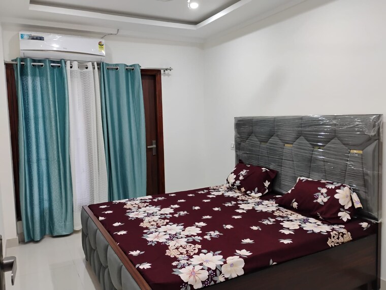 Bedroom, pir machalla 3 Bedroom 150 Sq.Yd. Apartment In Pir Machalla Zirakpur 9341688