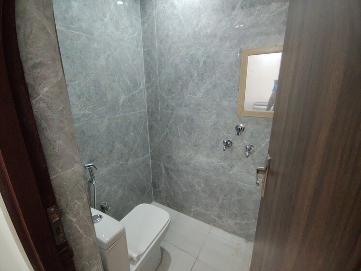 Bathroom, divine-meadows 2.5 Bedroom 1436 Sq.Ft. Apartment In Sector 108 Noida 9341685