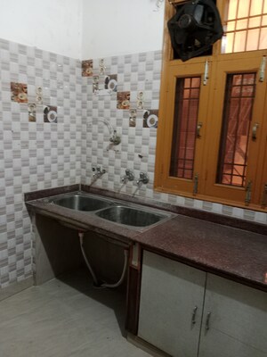 Kitchen in 2.5 BHK Builder Floor at Sector 25 – for Rent