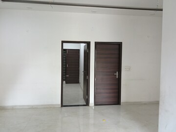 Room in 3 BHK Apartment at Pir Machalla – for Rent