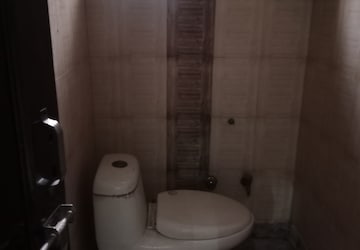 Bathroom in 2 BHK Builder Floor at Sector 25 – for Rent
