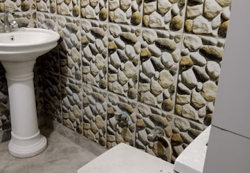 Bathroom in 2 BHK Builder Floor at Sector 25 – for Rent