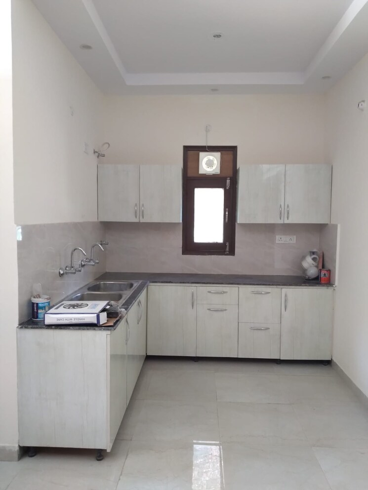 Kitchen, dhakoli 2 Bedroom 100 Sq.Yd. Apartment In Dhakoli Zirakpur 9341694