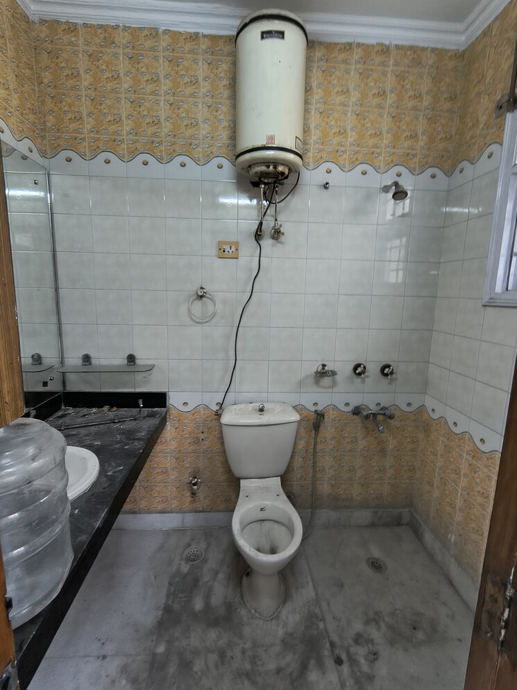 Kitchen, malviya nagar 3 Bedroom 1800 Sq.Ft. Builder Floor In Malviya Nagar Delhi 9341705