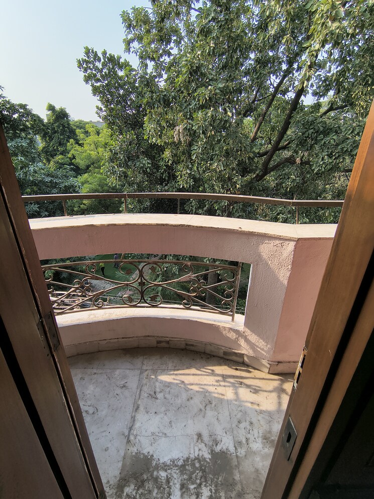 Balcony, malviya nagar 3 Bedroom 1800 Sq.Ft. Builder Floor In Malviya Nagar Delhi 9341705