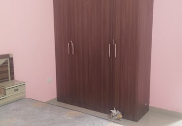 Bedroom in 2 BHK Independent House at Viram Khand – for Rent