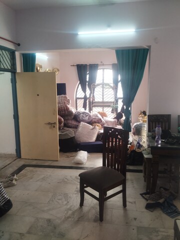 Living Room in 3.5 BHK Independent House at Gomti Nagar – for Rent