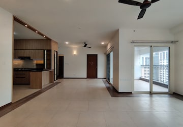 Room in 4 BHK Apartment at Sobha Windsor, Whitefield – for Rent