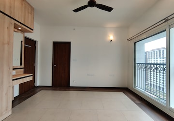 Room in 4 BHK Apartment at Sobha Windsor, Whitefield – for Rent