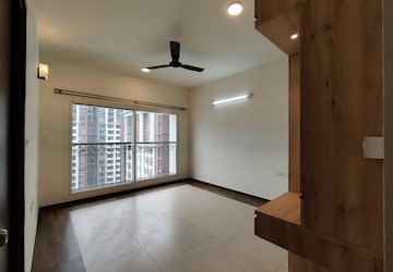 Room in 4 BHK Apartment at Sobha Windsor, Whitefield – for Rent