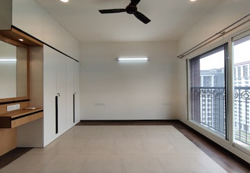Room in 4 BHK Apartment at Sobha Windsor, Whitefield – for Rent