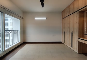 Room in 4 BHK Apartment at Sobha Windsor, Whitefield – for Rent