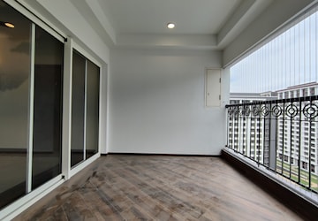 Room in 4 BHK Apartment at Sobha Windsor, Whitefield – for Rent