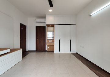 Room in 4 BHK Apartment at Sobha Windsor, Whitefield – for Rent