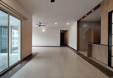 Room in 4 BHK Apartment at Sobha Windsor, Whitefield – for Rent