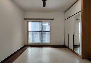 Room in 4 BHK Apartment at Sobha Windsor, Whitefield – for Rent