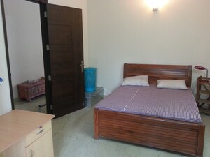 Bedroom in 2 BHK Builder Floor at Green Park – for Rent