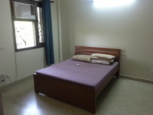 Bedroom in 2 BHK Builder Floor at Green Park – for Rent