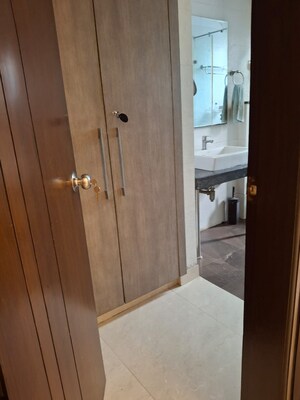 Bathroom in 4 BHK Builder Floor at Green Park – for Rent