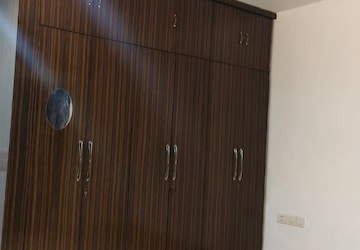 Furnished Amenities in 3 BHK Builder Floor at Greater Kailash Part 3 – for Rent