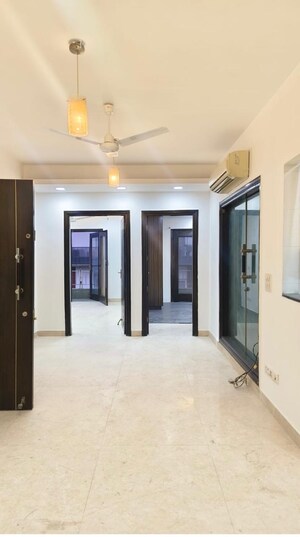 Room in 3 BHK Builder Floor at Greater Kailash Part 3 – for Rent