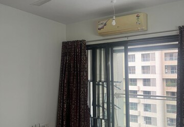 Room in 3 BHK Apartment at Rustomjee Oriana, Bandra East – for Rent