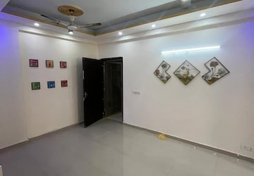 Team Area in 2.5 BHK Independent House at Gomti Nagar – for Rent