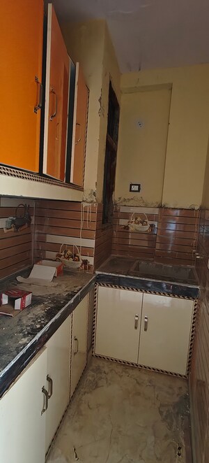 Kitchen in 1 BHK Builder Floor at Mayur Vihar Phase 1 – for Rent