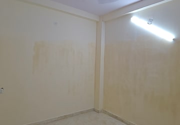 Room in 1 BHK Builder Floor at Mayur Vihar Phase 1 – for Rent