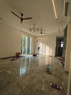 Room in 3 BHK Builder Floor at Saket – for Rent