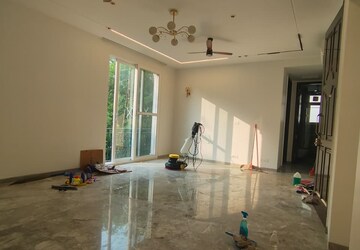 Room in 3 BHK Builder Floor at Saket – for Rent