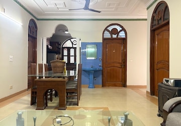 Living Room in 2 BHK Apartment at Everest Apartments RWA, Kalkaji – for Sale