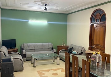 2 BHK Apartment For Sale in Everest Apartments RWA, Kalkaji
