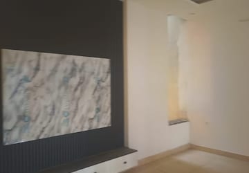Room in 5 BHK Villa at Sahastradhara – for Sale
