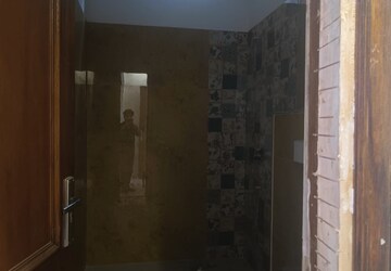 Bathroom in 5 BHK Villa at Sahastradhara – for Sale