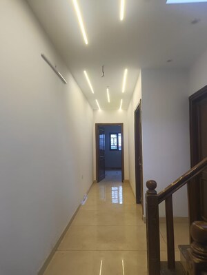 Building Lobby in 5 BHK Villa at Sahastradhara – for Sale