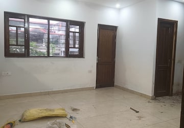 Room in 5 BHK Villa at Sahastradhara – for Sale