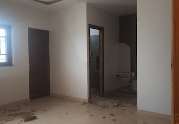 Room in 5 BHK Villa at Sahastradhara – for Sale