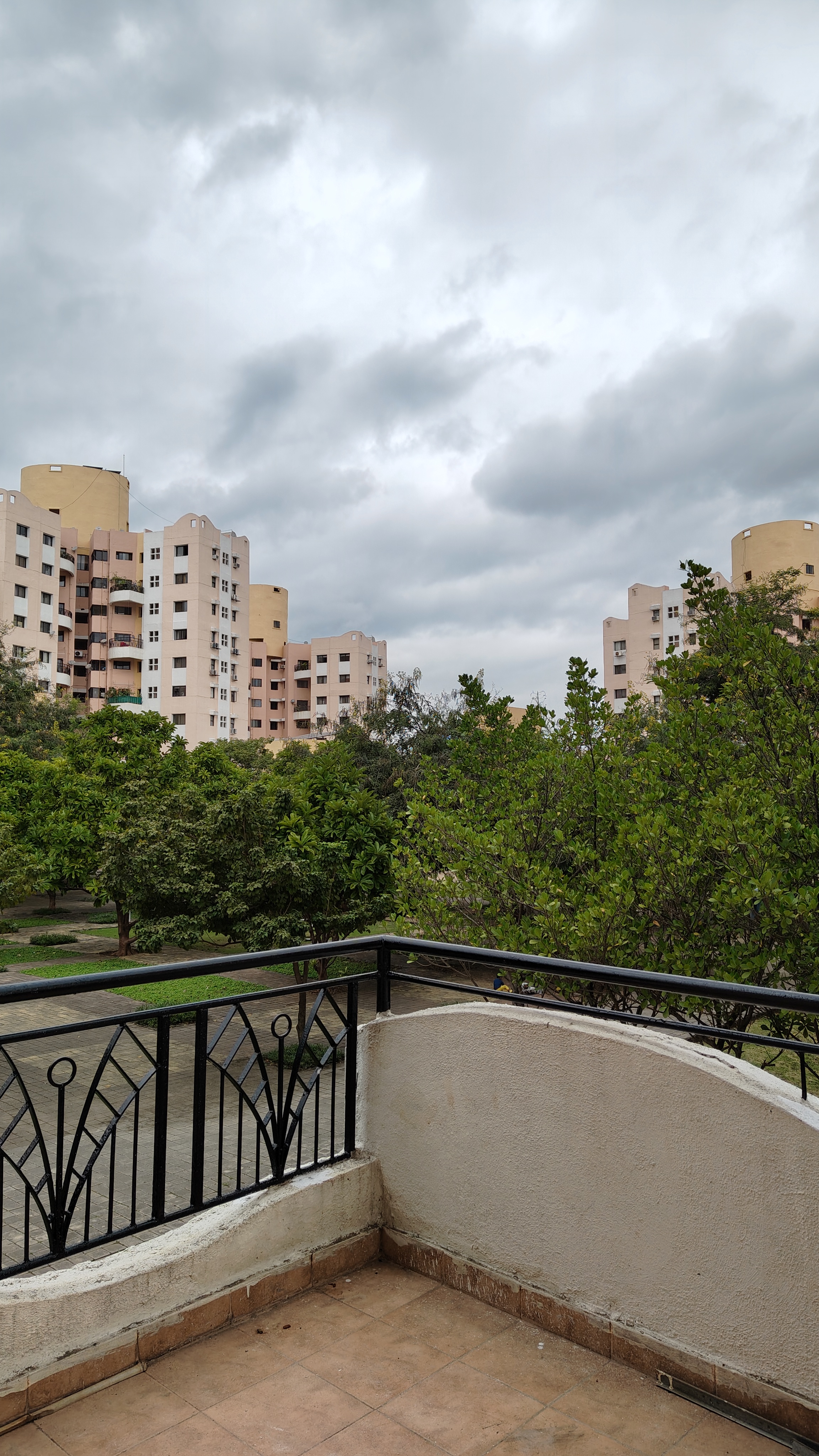 2 BHK + Servant Room Apartment For Sale in Magarpatta Jasminium
