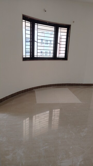 Room in 2 BHK Apartment at Magarpatta Jasminium, Hadapsar – for Sale