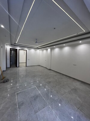 Room in 3 BHK Builder Floor at Mandi – for Sale